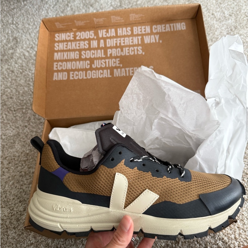 Veja NWT Dekkan sneaker